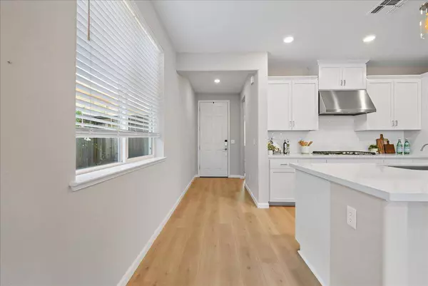 1284 Esplanade LN, Lincoln, CA 95648