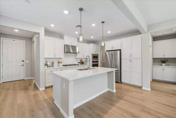 1284 Esplanade LN, Lincoln, CA 95648