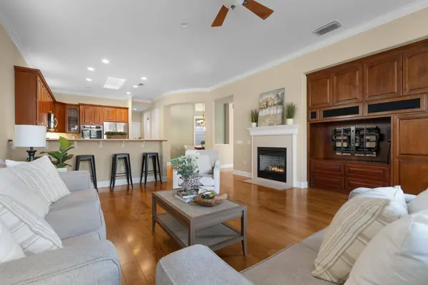 1888 Echo LN, Lincoln, CA 95648