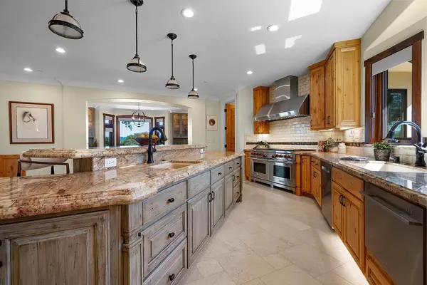 10165 Coyote Ridge CT, Auburn, CA 95602