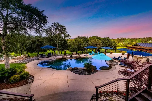 10165 Coyote Ridge CT, Auburn, CA 95602