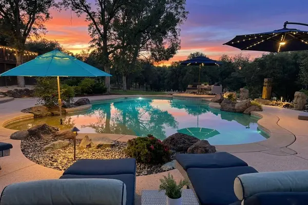 10165 Coyote Ridge CT, Auburn, CA 95602