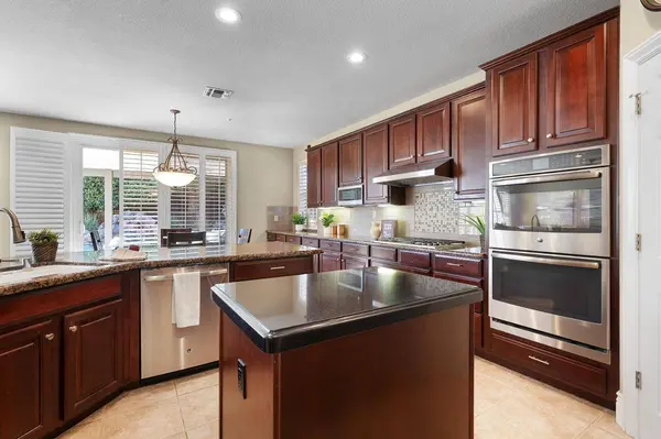 6510 Winter Rush DR, Rocklin, CA 95677