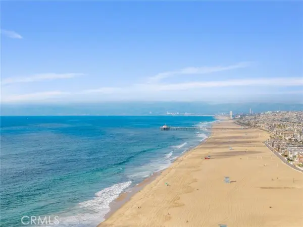 32 21st St, Hermosa Beach, CA 90254-2812