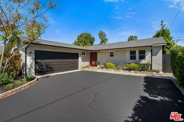 23335 Friar St, Woodland Hills, CA 91367