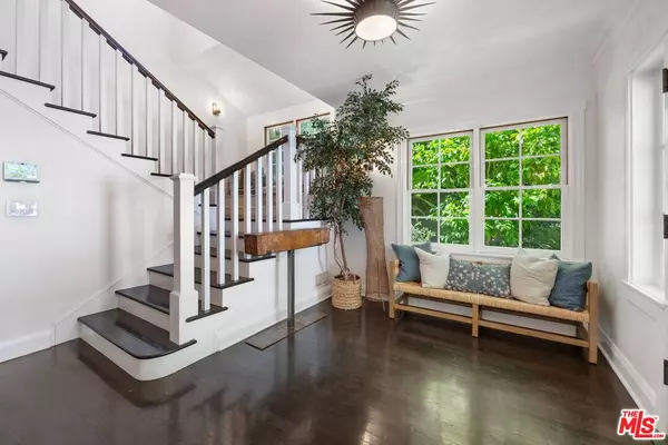 233 S Saltair Ave, Los Angeles, CA 90049