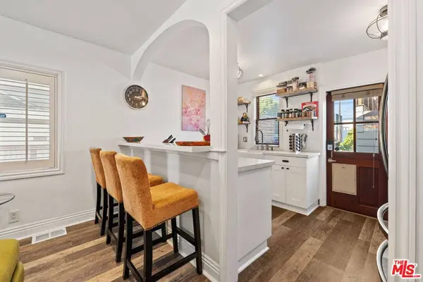 107 Clubhouse Ave, Venice, CA 90291