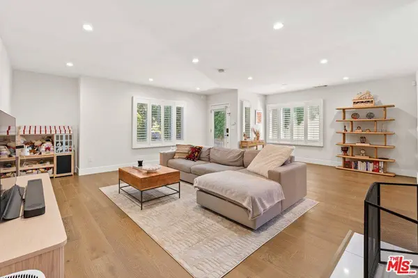 11642 Acama St, Studio City, CA 91604