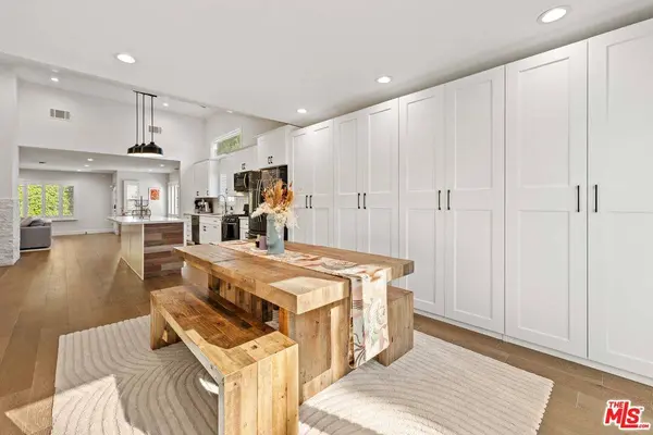 11642 Acama St, Studio City, CA 91604