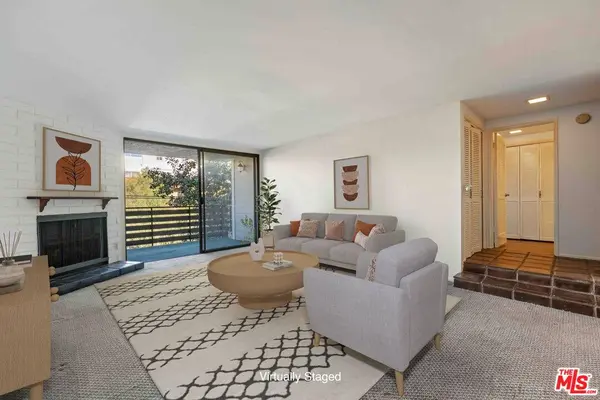 11706 Montana Ave #204, Los Angeles, CA 90049