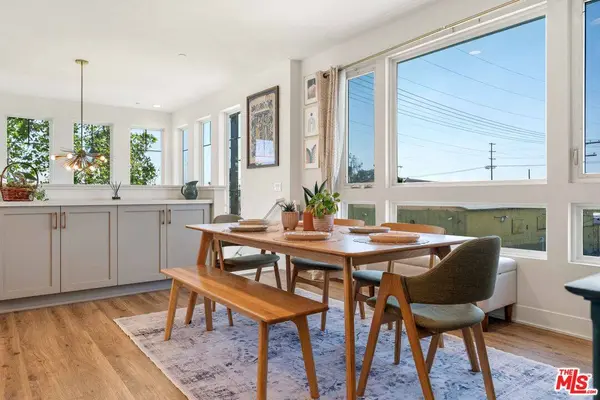 2911 W Exposition Pl #1, Los Angeles, CA 90018