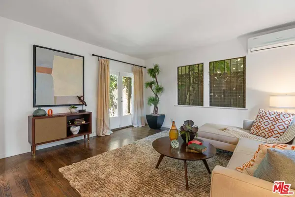 9039 Phyllis Ave, West Hollywood, CA 90069