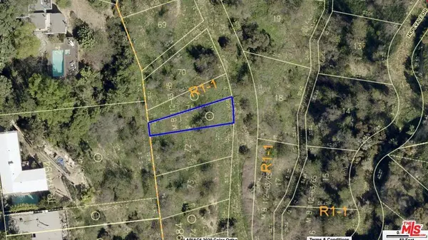 3887 N Hopevale DR, Sherman Oaks, CA 91403