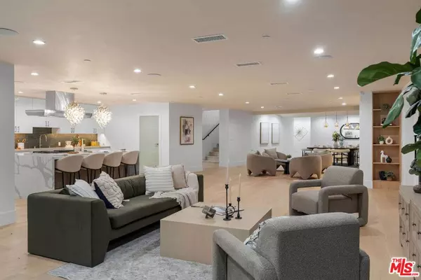 2256 Nichols Canyon Rd, Los Angeles, CA 90046