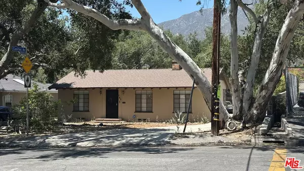 745 W Altadena Dr, Altadena, CA 91001