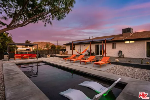 61664 Crest Circle Dr, Joshua Tree, CA 92252