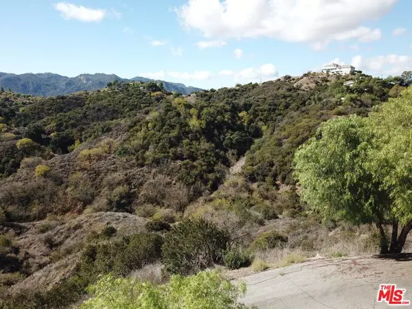 2300 Corsham Rd, Topanga, CA 90290