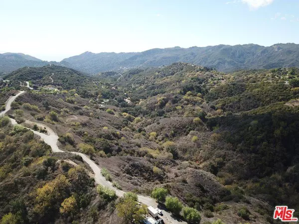 2300 Corsham RD, Topanga, CA 90290