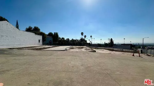 912 E Altadena DR, Altadena, CA 91001