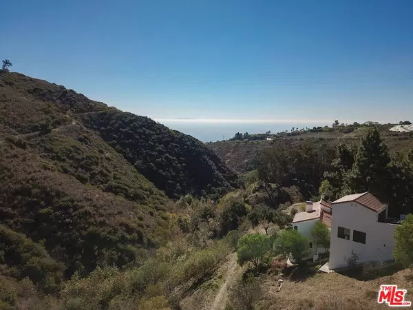 26565 Ocean View Dr, Malibu, CA 90265