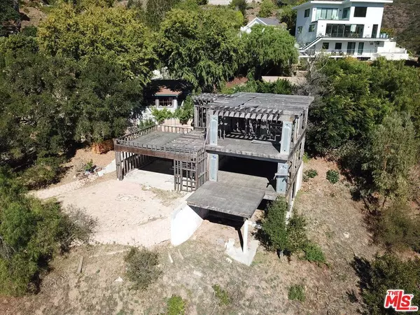 26565 Ocean View Dr, Malibu, CA 90265