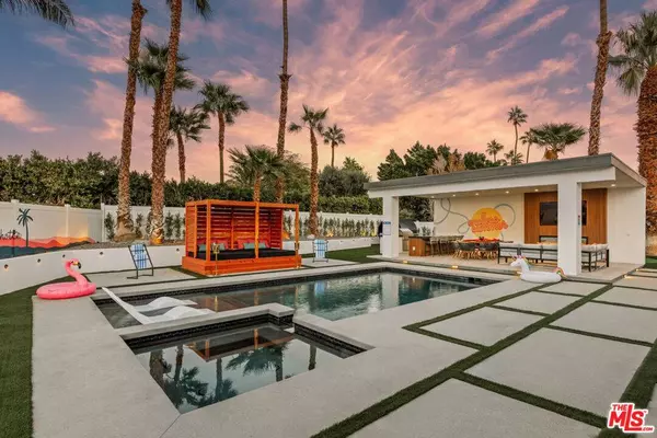 1170 E El Conquistador, Palm Springs, CA 92262