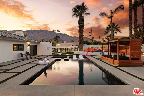 1170 E El Conquistador, Palm Springs, CA 92262