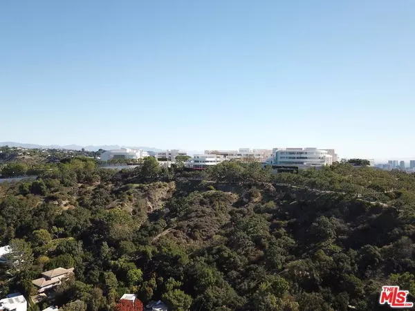 875 N Norman Pl, Los Angeles, CA 90049