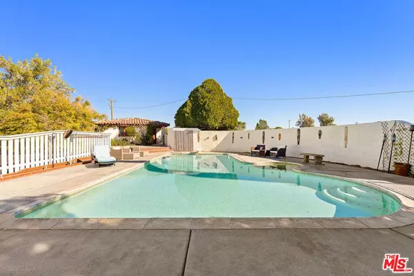 15617 Mondamon RD, Apple Valley, CA 92307