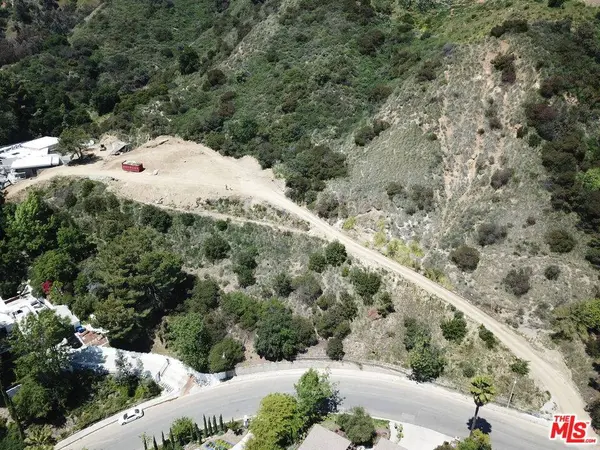 2686 Zorada Dr, Los Angeles, CA 90046