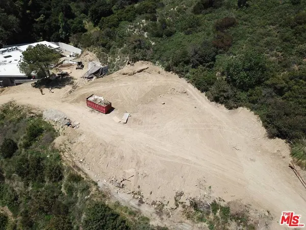 2686 Zorada Dr, Los Angeles, CA 90046