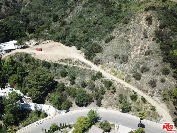 2686 Zorada DR, Los Angeles, CA 90046