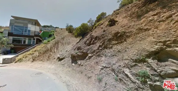 2415 N San Marco DR, Los Angeles, CA 90068