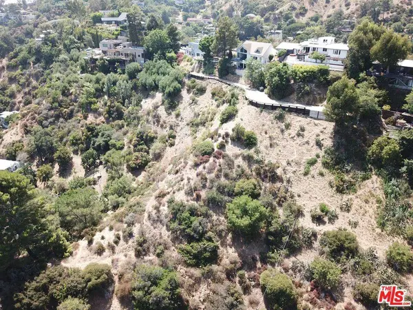 2072 N Lewis TER, Los Angeles, CA 90046