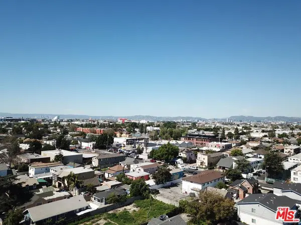 715 E 41st Pl, Los Angeles, CA 90011