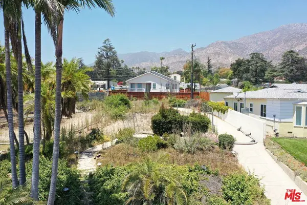933 E Palm ST, Altadena, CA 91001