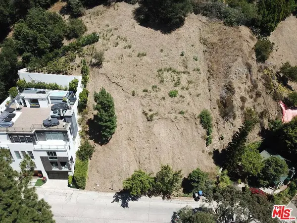 1422 Lindacrest Dr, Beverly Hills, CA 90210