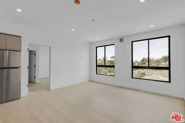 1825 N New Hampshire AVE #203, Los Angeles, CA 90027