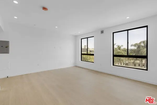 1825 N New Hampshire Ave #204, Los Angeles, CA 90027