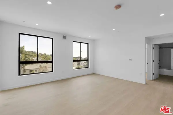 1825 N New Hampshire AVE #204, Los Angeles, CA 90027