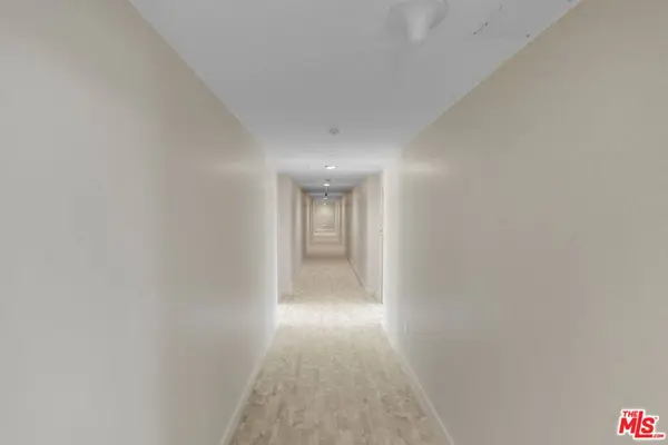 1825 N New Hampshire AVE, Los Angeles, CA 90027
