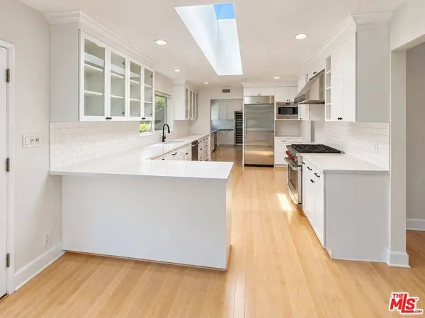 3500 Wrightwood Dr, Los Angeles, CA 91604