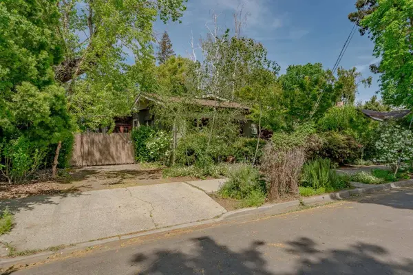 1925 Sloat WAY, Sacramento, CA 95818