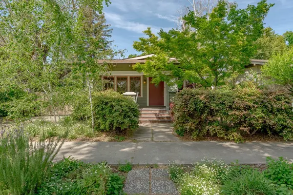 1925 Sloat WAY, Sacramento, CA 95818