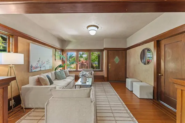 1925 Sloat WAY, Sacramento, CA 95818