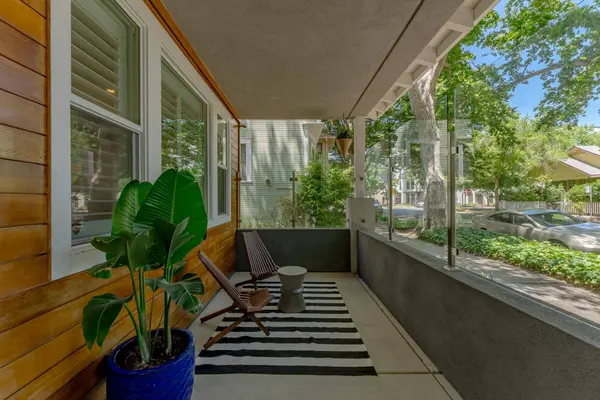 2010 F ST, Sacramento, CA 95811