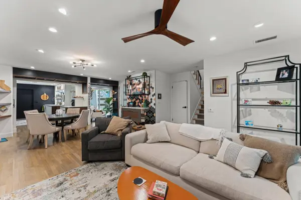 712 Elmhurst CIR, Sacramento, CA 95825