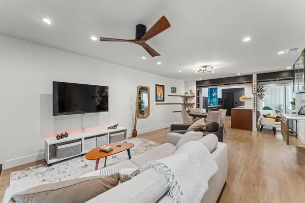 712 Elmhurst CIR, Sacramento, CA 95825