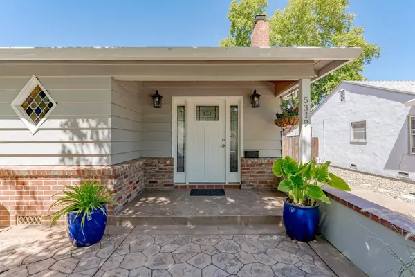 5319 D ST, Sacramento, CA 95819