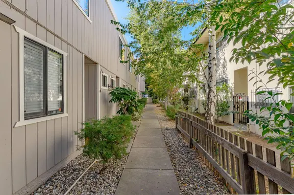1043 39th, Sacramento, CA 95816